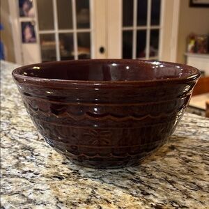 Vintage Marcrest stoneware mixing bowl featuring the Daisy & Dot pattern